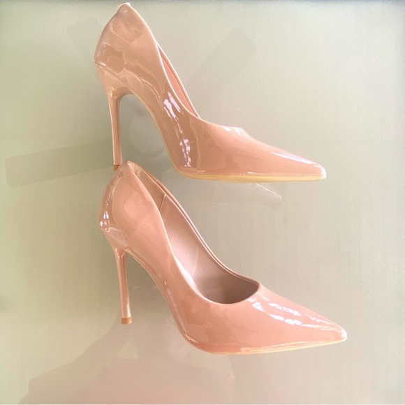 ❤️ PURE PERFECTION! A Lovely shade of Creamy Beige Hi- Heels in Size 6 ! NWOB ❤️ - Picture 5 of 17